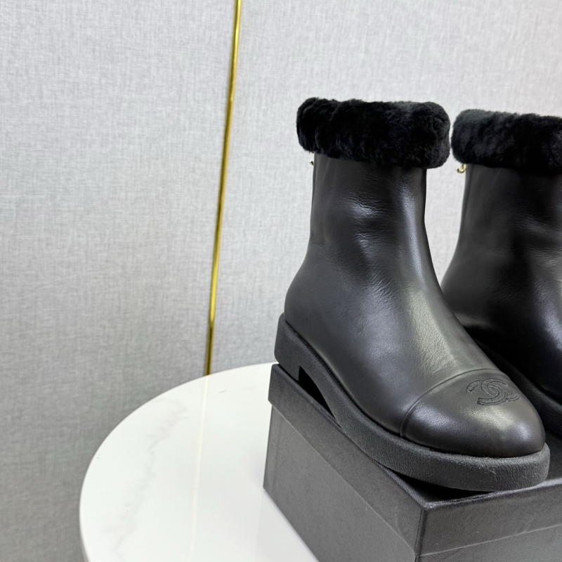 Ch**el boots